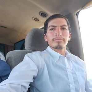 Meet your Posher, Juan esteban